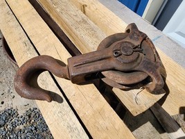 Vintage/Antique 5-1/2&quot; Iron &amp; Steel Rope Pulley Rustic Decor  - $49.99