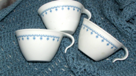 Corning CORRELLE Snowflake blue hook CUPS 3 (hall G ) - $9.90