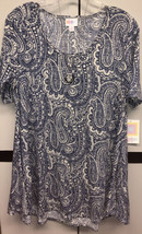 NWT 2.0 LuLaRoe Medium Blue &amp; White Striped Paisley Print Perfect Tee - £26.89 GBP