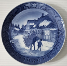Royal Copenhagen Collectible  Plate 1980 Bringing Home the Christmas Tree - £15.03 GBP