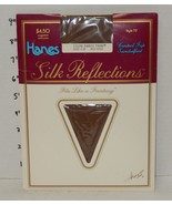 Vintage Hanes Silk Reflections Sandalfoot Pantyhose Barely There 717 Siz... - $497.80 MXN