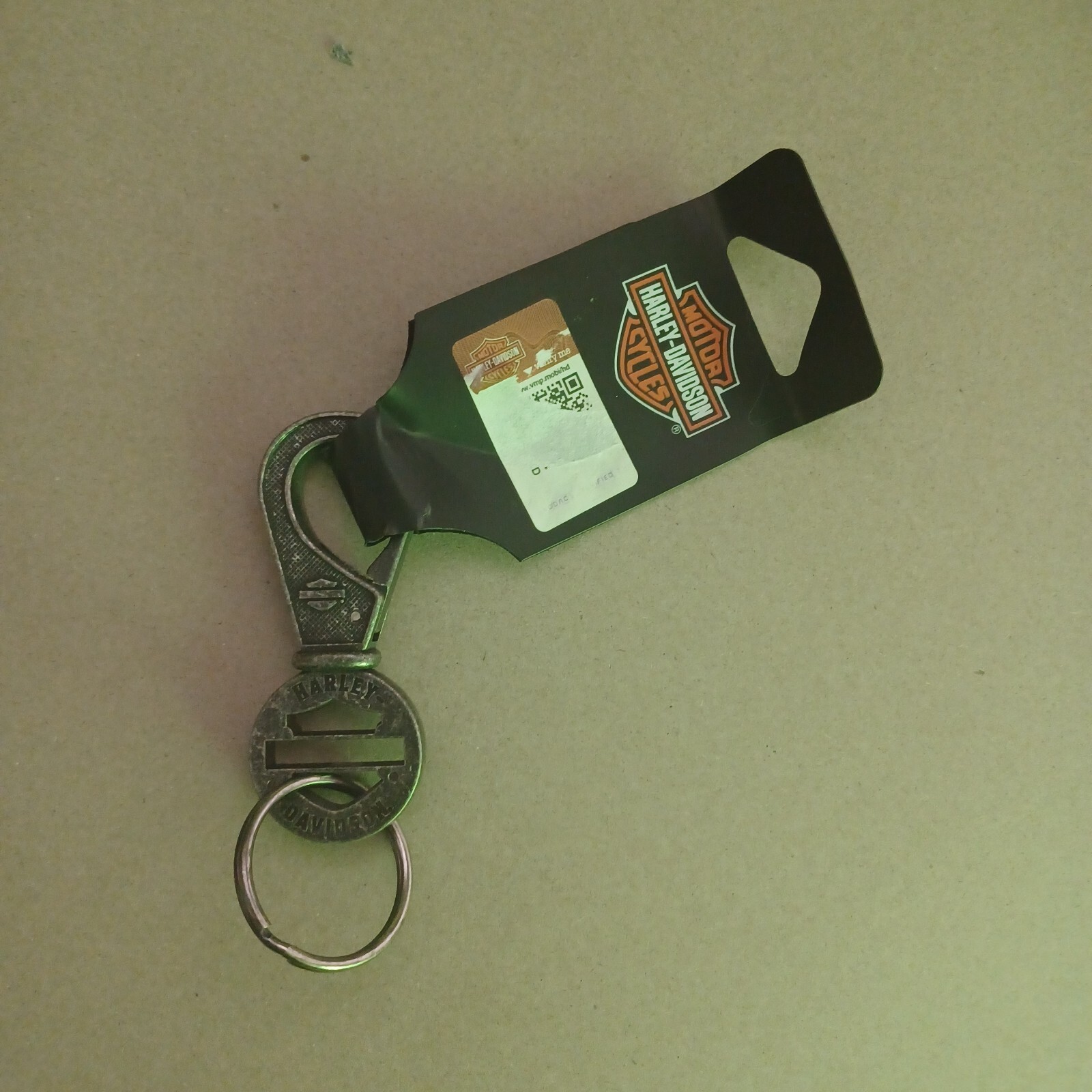 Harley Davidson Motorcycle Emblem Keychain Holder - $19.46