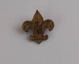 Vintage Fleur De Lis Boy Scout Lapel Hat Pin - £5.72 GBP