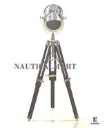 NauticalMart Vintage Decorative Marine Nautical Wooden Tripod Desk Lamp - €110,72 EUR