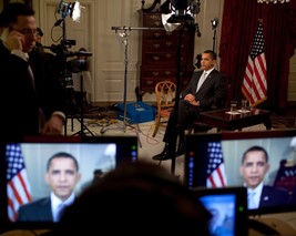President Barack Obama interviewed in White House Map Room Photo Print - £7.08 GBP