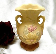 2467 Small Antique Hull Pottery Magnolia Two Handled Vase - £23.59 GBP