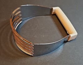 Vintage Ekco USA Dough Blender Pastry Cutter Chromium Plated Plastic Han... - $23.95