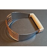 Vintage Ekco USA Dough Blender Pastry Cutter Chromium Plated Plastic Han... - $32.84 CAD