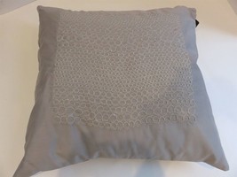 Vera Wang Home Crochet Lace Square Deco pillow NWT - £33.16 GBP