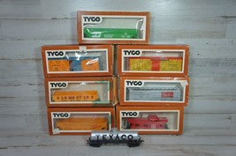 Lot of 8 TYCO HO Gauge Model Train Cars 344G 327-22 936-2 B344-E 312G 312H 329A - $51.61