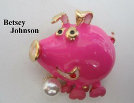 Betsey Johnson PIG Brooch Pin Pendant Faux Pearl HOT PINK Piggy Brooch Pin - £7.98 GBP