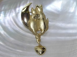 Estate AJC Signed Brushed Goldtone Kitty Cat Couple Next to Shiny Moon &amp; Heart  - £11.18 GBP