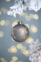D3&#39; 12 Glass Decorative Christmas Ball Ornaments for Tree Decor - $75.99