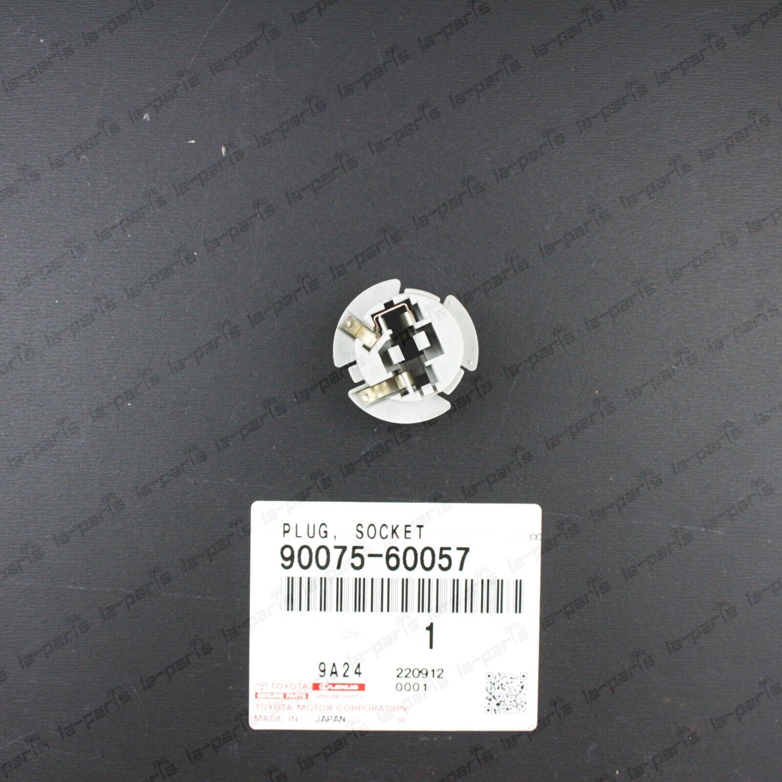 GENUINE TOYOTA 2003-2009 TOYOTA 4RUNNER REAR TURN SIGNAL LAMP SOCKET 900... - $22.41