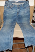 Woman&#39;s Jeans Distressed Levis 12 Short 35 x 29 505 Straight Leg 10&quot; Ris... - £18.37 GBP