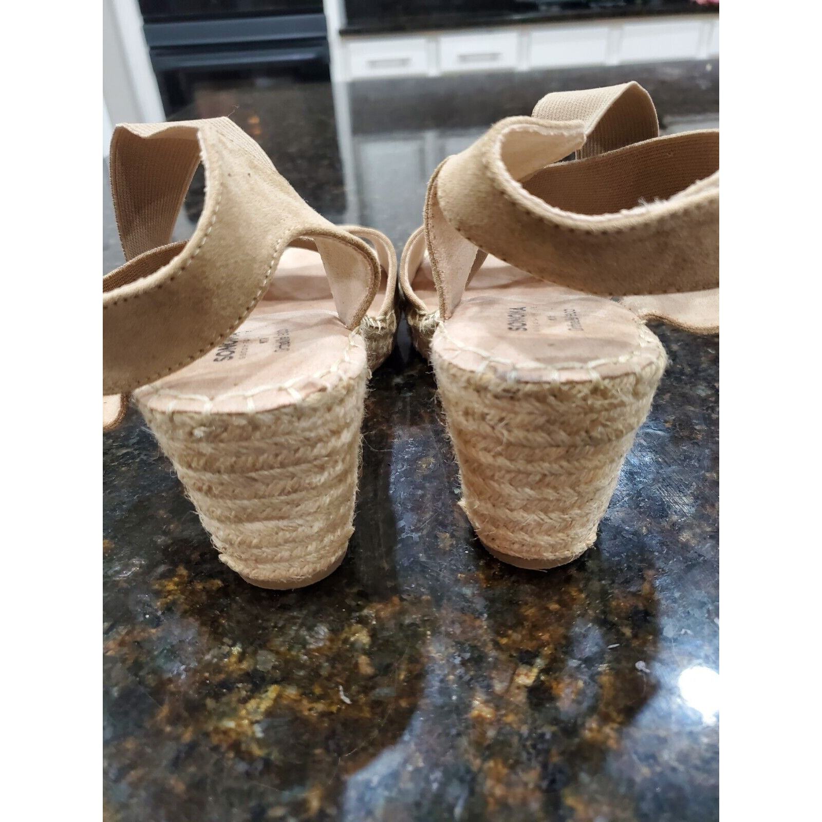 Sonoma Beige Women Suede Leather Flip -Flops Open Toe Casual Sandals Size 9.5 Item image 7