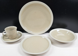 Mikasa Sand Piper 5 Pc Place Setting Plate Bowl Cup Saucer StoneCraft Di... - £78.19 GBP