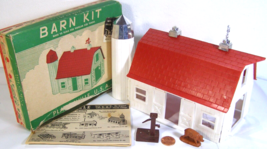 Bachmann Model RR Barn Kit BN-1 with accessories Plasticville, U.S.A.   RZ1 - £11.54 GBP