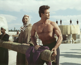 Steve Reeves Barechested Hunk Thief Of Baghdad 8X10 Photo - £7.66 GBP