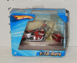 2004 Hot Wheels Moto Twin Flame 1:18 Red G8249 Metal Collection - $24.70