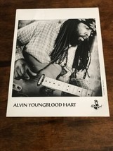 Vintage Alvin Youngblood Heart Glossy Press Promotional Photo 8x10 Elec. Guitar - $8.00