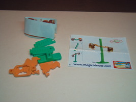 Kinder - 2005 C84 2 Monkeys + paper + sticker - surprise eggs - $1.50