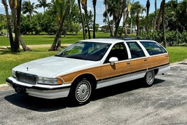 1994 Buick Roadmaster wagon  | 24x36 inch POSTER | Vintage classic - £16.17 GBP