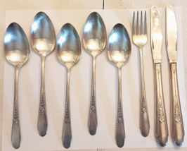 William Rogers &amp; Sons Silver Plate Gardenia LOT Knife Fork Soup Spoon Fl... - £18.66 GBP
