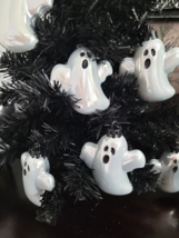 (8) Halloween Mini Ghost Plastic Ornaments 3&quot; Tree Ornaments Decorations - $18.80