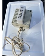 UTA-WH Wheelock Universal Telephone Alert with Strobe 115VAC 60Hz Works ... - $2,216.44 MXN