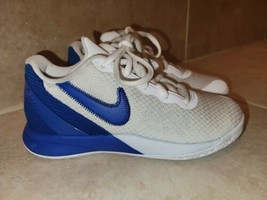 Nike Boys Kyrie Flytrap II GS Sneakers White/Game Royal AQ3413-140 Size 2Y  - £25.56 GBP