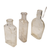 Lot of 3 Antique Bottles 2-4 Ounce Capacity Corks Removed Clear Glass - €13,11 EUR