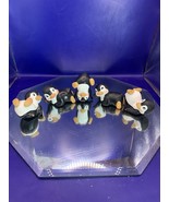 5 PENGUIN ROOKERY 3&quot; figurines ceramic Cold Painted Playful Anthropomorphic - £10.73 GBP