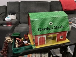 Vtg Garden Mark 60S Tin Litho Barn Montgomery Ward Toy Farm INCOMPLETE/OR Parts - £59.35 GBP