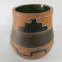 Vintage Armando De Mexico Hand Crafted Folk Art Pottery Pot Vase Signed 4-1/8&quot; - £31.53 GBP
