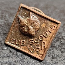 vintage Cub Scouts BSA Wolf&#39;s Head Pin - Boy Scout of America - £10.77 GBP