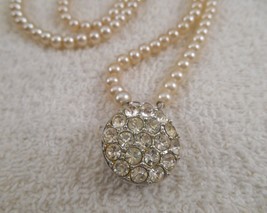 Vintage Sarah Coventry Fancy Pearl Necklace With Shiny Stone Pendant - £15.61 GBP