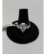Silver Tone 2kt Simulated Diamond Ring Size 8 Estate Jewelry Find KG - $272.22 MXN