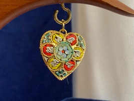Vtg Micro Mosaic Pendant Fashion Jewelry Italy Charm Floral Heart Shaped - £23.62 GBP