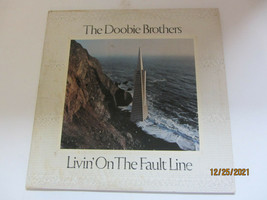 1977 12&quot; Lp Record Warner Bros BSK3045 Doobie Brothers Livin On The Fault Line - £7.83 GBP