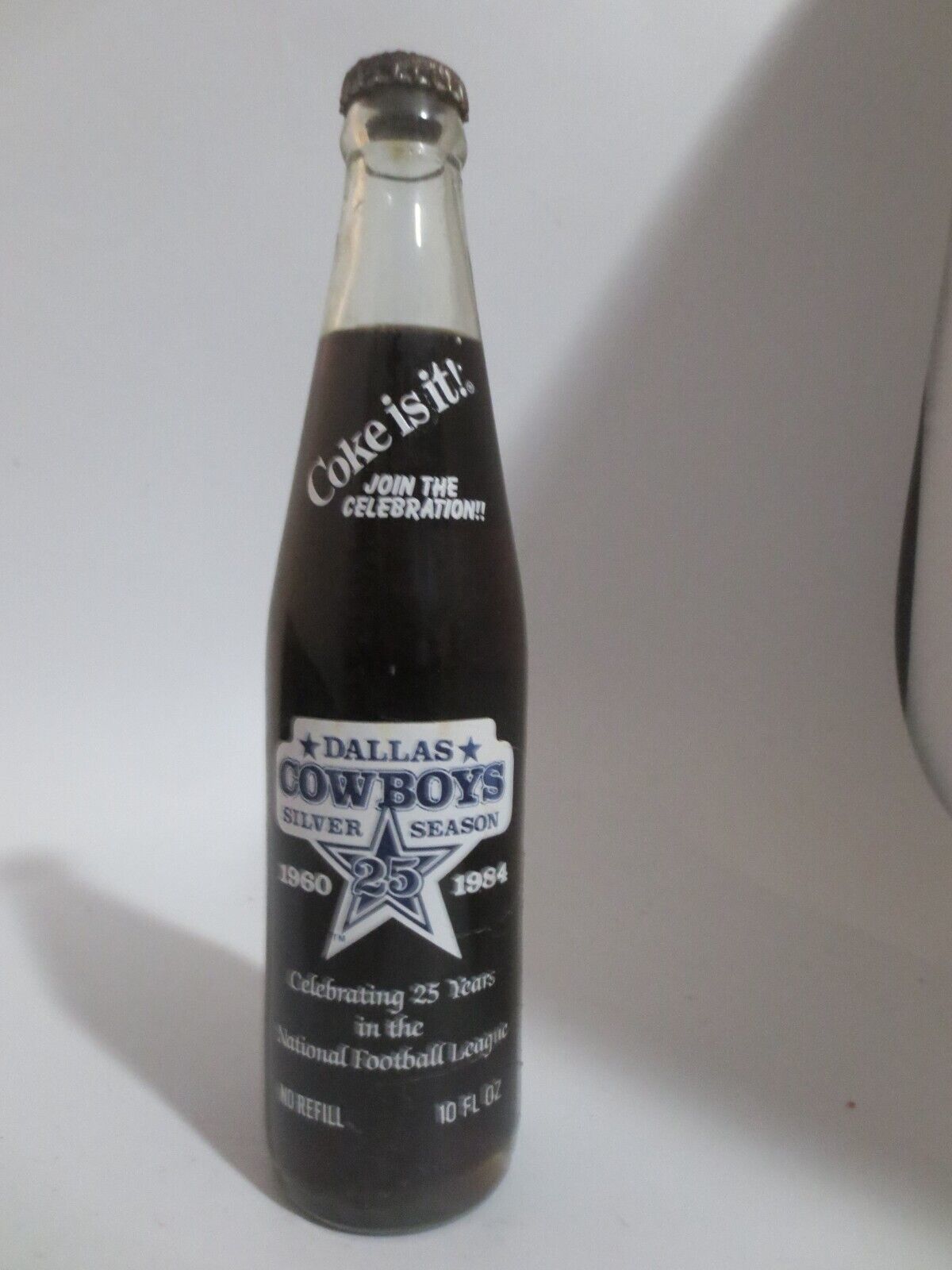 Coca-Cola Dallas Cowboys Silver Season 25 1980- 84 in NFL League 10oz Rusted Cap - $12.38
