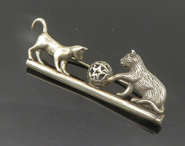 JEZLAINE 925 Sterling Silver - Vintage Cats Playing W/ Ball Brooch Pin - BP7520 - £32.01 GBP