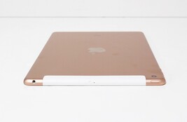 Apple iPad 8th Gen. 32GB, Wi-Fi + 4G (Unlocked), 10.2" MYN62LL/A - Gold image 6