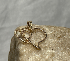 14K Yellow Gold Double Heart Charm 1.09g Fine Jewelry Pendant - £70.43 GBP