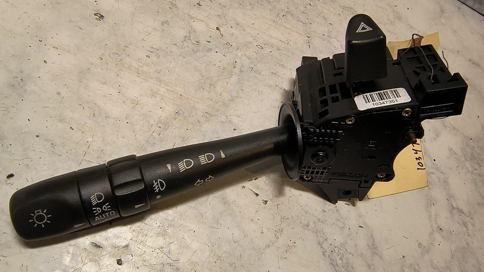 Genuine OEM GM TURN SIGNAL D6276C 10347351 Pontiac Grand Prix 2001 Headl... - $39.50