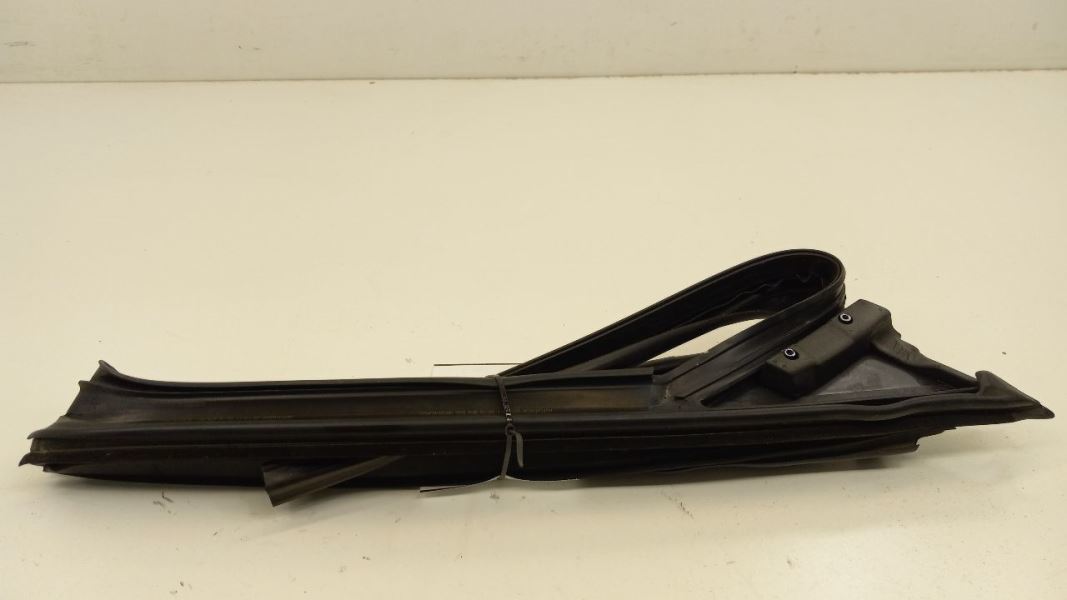 Mini Cooper Countryman Door Glass Window Seal Rubber Right Passenger Front 2011  Item image 2