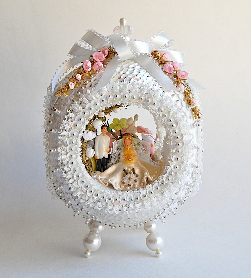 Handmade Sequin Pushpin Diorama Wedding Cake Topper Ring Maid Pearls Flowers VTG Item image 2