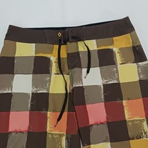 Quiksilver Cypher Series 4 Way Stretch Men's 36 (36×11) Multicolor Plaid Shorts image 9
