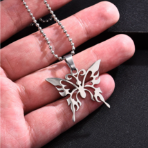 316L Stainless Steel Exquisite Butterfly Pendant Necklace - 20&quot; - £9.56 GBP