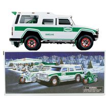 2004 Hess Sport Utility Vehicle w/ 2 Motorcycles - $21.78